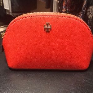 Tory Burch Robinson small leather cosmetic bag